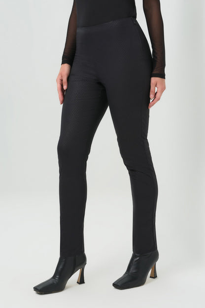 Embossed Ruby Ultra Light Pull-On