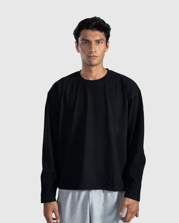 Black Full Sleeve Boxy Tee | Fashionable Frequent Flyer